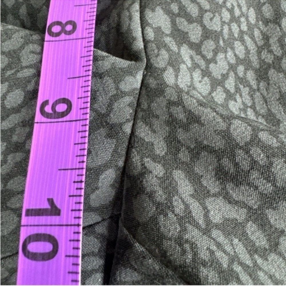 INC INTERNATIONAL CONCEPTS Spotted
Jacquar Straight Leg Trousers, Size 6. - Picture 11 of 12